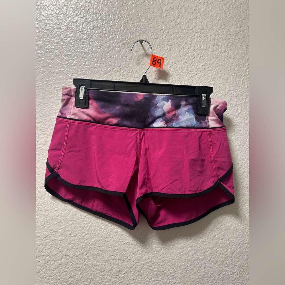 Lululemon low rise speed up shorts A89